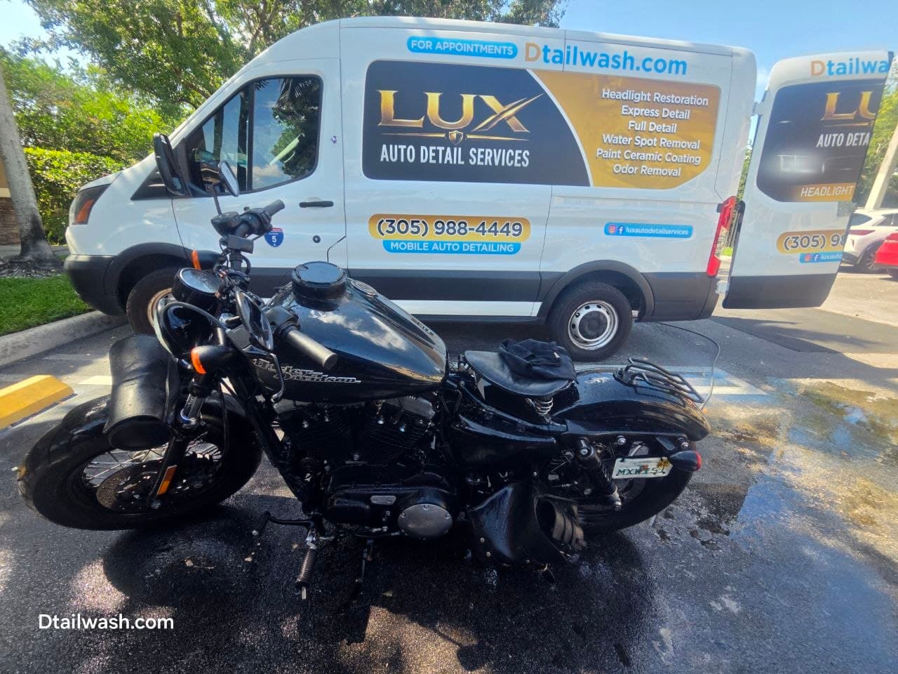 Exterior Hand Wash & Wax in Miami – Lux Auto Detail Services (photo 1)